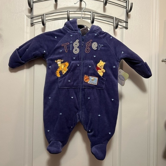 Brand New Winnie the Pooh Infant Disney 0-3 months Tigger jumpsuit winter velour - Picture 1 of 9